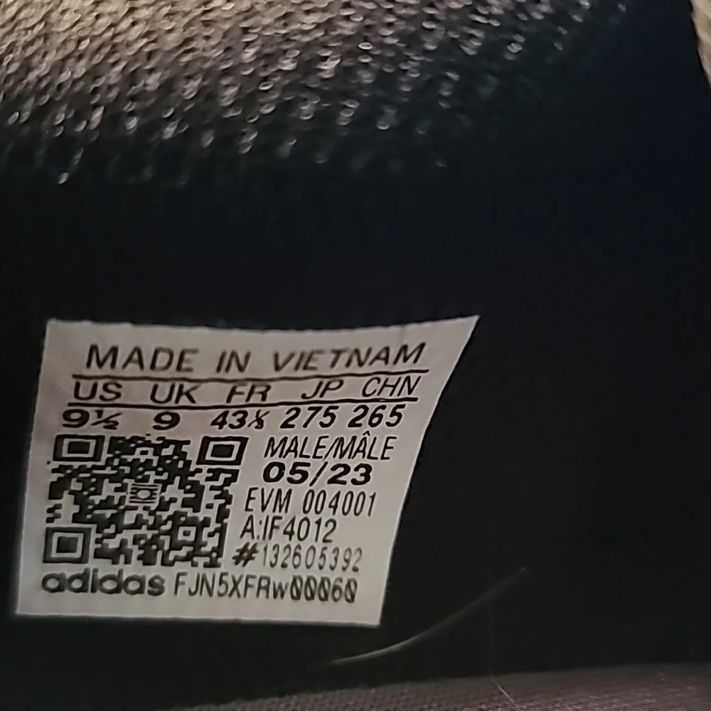adidas - Ozmillen "RAIDERS' Sz. 9.5 - Picture 3 of 12